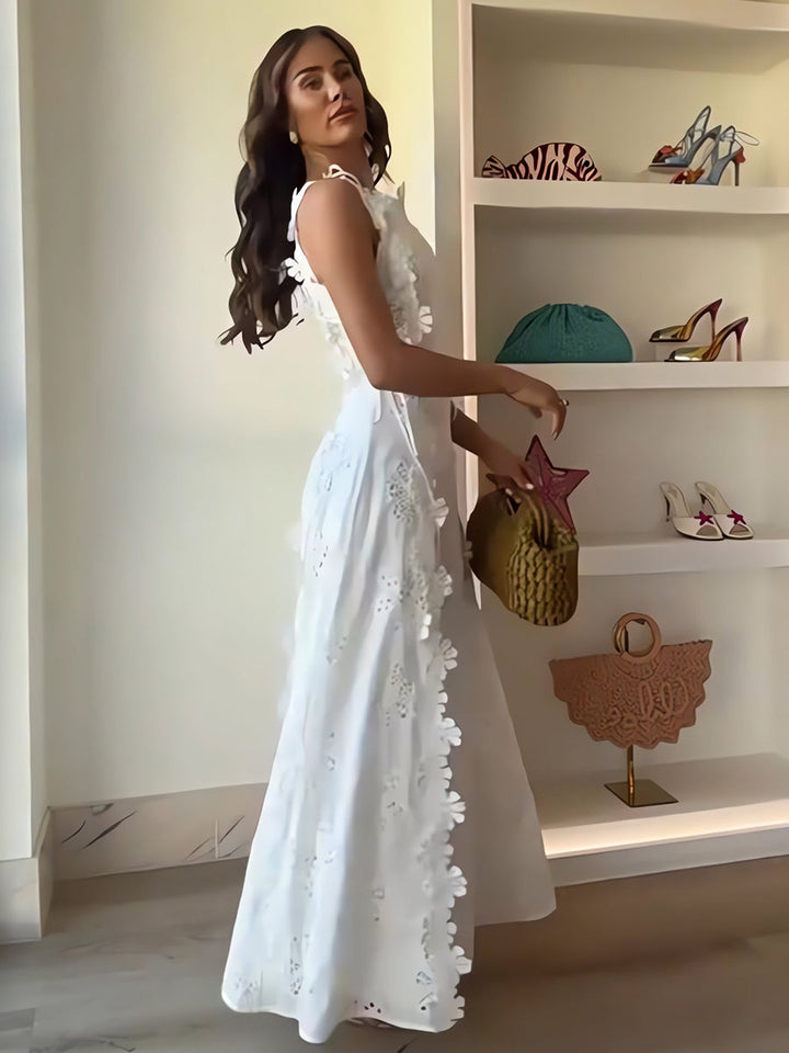 ARLYNNA – LACE FLORAL TIE-STRAP MAXI DRESS