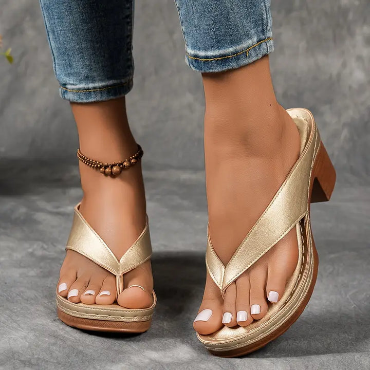 EIRA – ULTRA COMFORTABLE CHUNKY HEEL SANDALS